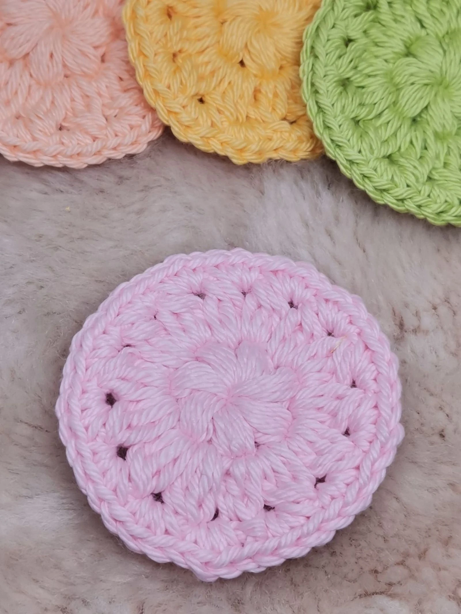 Pack of 4 crochet makeup remover pads – photo 3